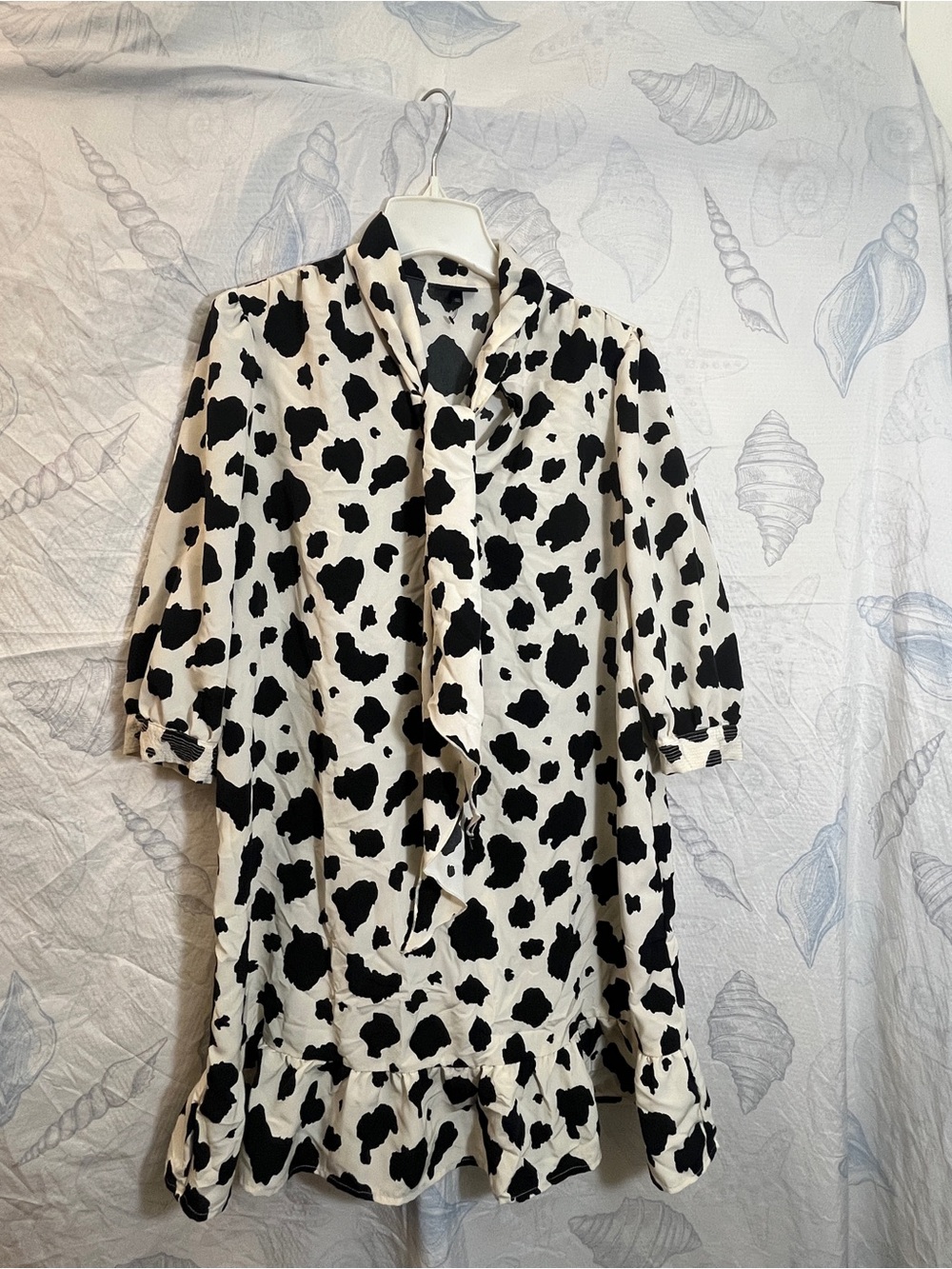 Who What Wear Black and White Cow Print Tie-Neck Tunic